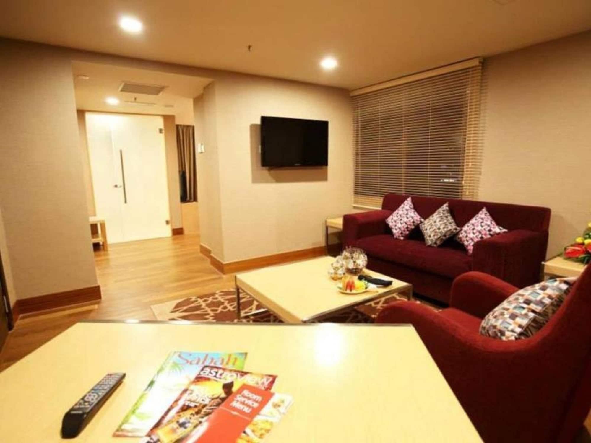 Raia Hotel קוטה קינבלו מראה חיצוני תמונה